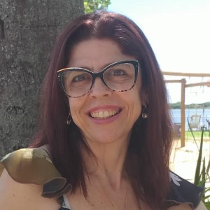 Deisi Cristina Gollo Marques Vidor
