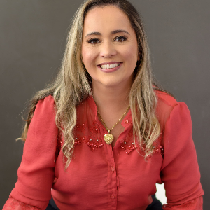 Aline Mara Oliveira