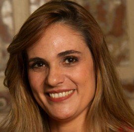 Adriana de Oliveira Camargo Gomes