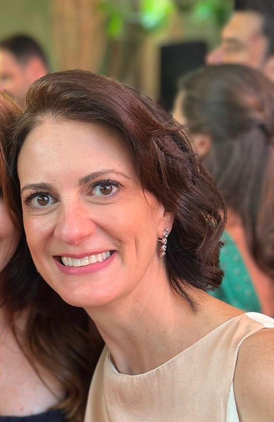 Thaís Helena Machado